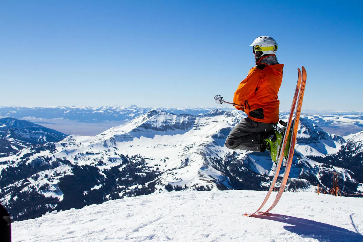 Vacances au ski : les 10 règles du skieur en 2023