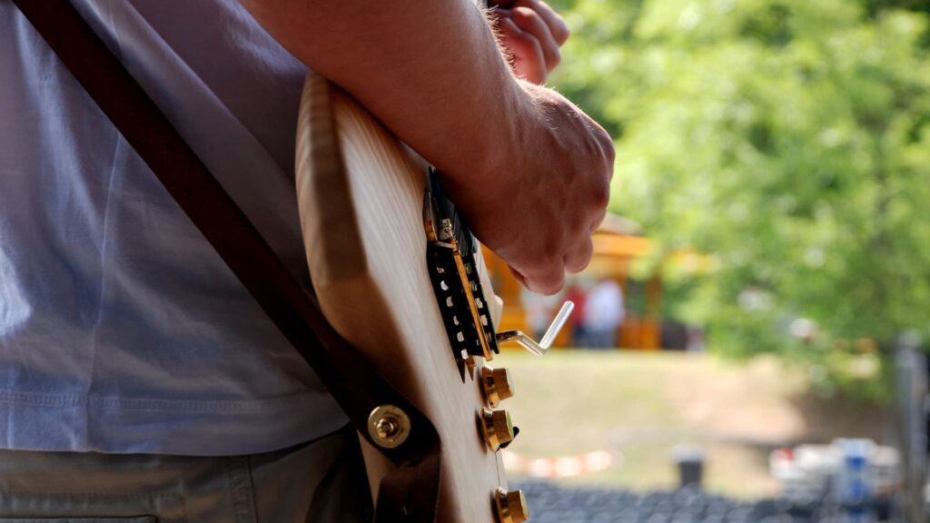 Soundcheck des artistes pour organiser un concert en plein air