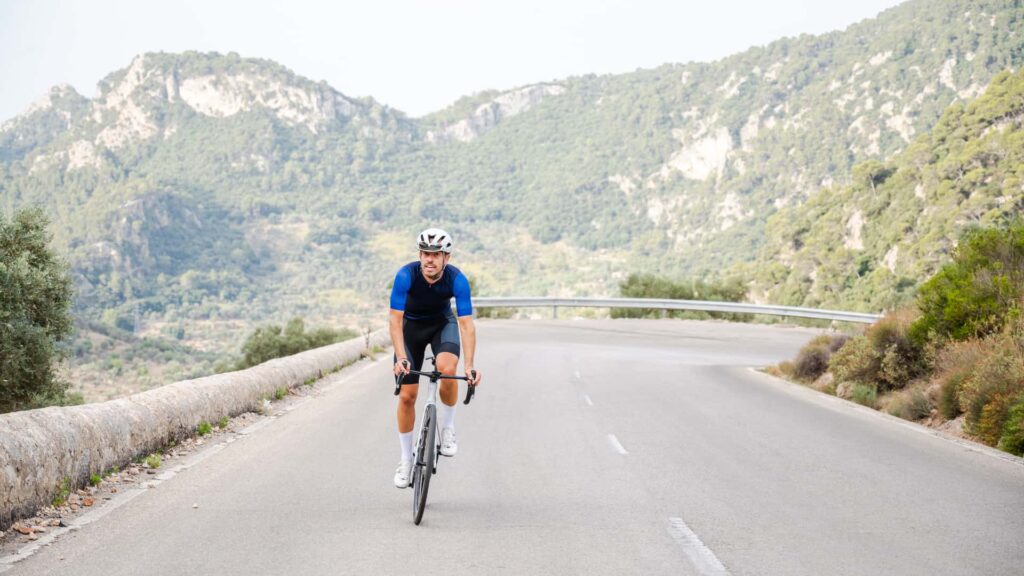 Cycliste avec responsabilité civile pour les coach sportif